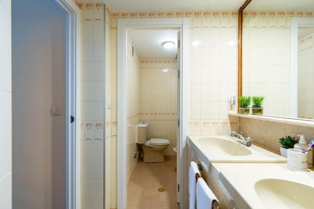 Behouse Sierpes Lägenhet Sevilla Exteriör bild