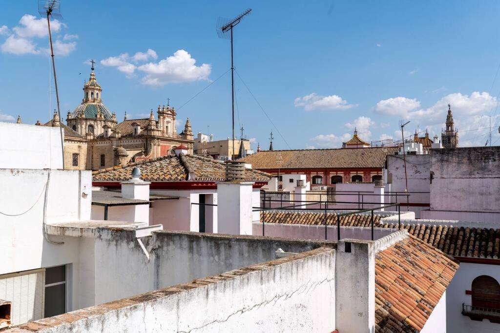 Behouse Sierpes Lägenhet Sevilla Exteriör bild